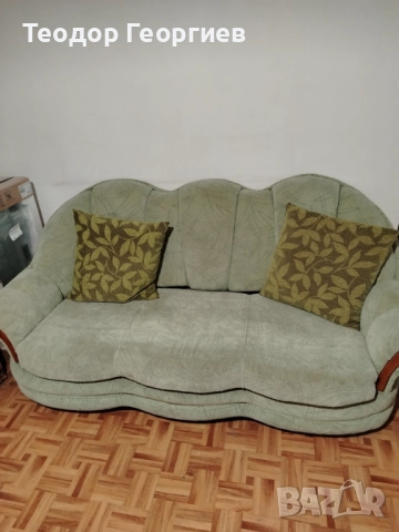 Подарявам диван и фотьойл 