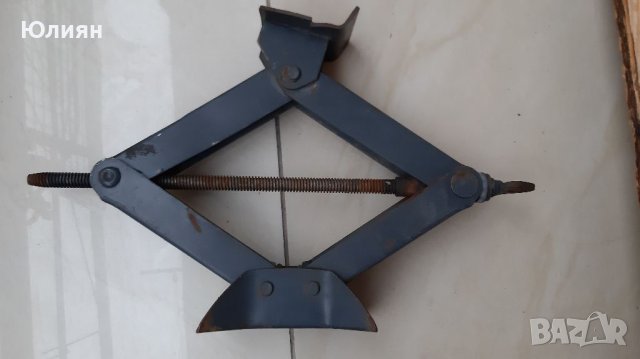 SAAB оригинален крик , снимка 3 - Аксесоари и консумативи - 36586384