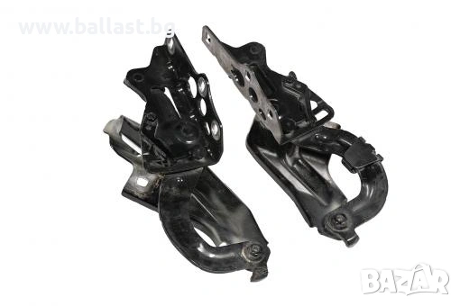 Шарнири преден капак A2068803901 C Klasse W206