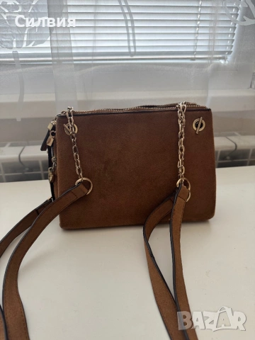 Дамска кафява чанта, снимка 3 - Чанти - 54074638