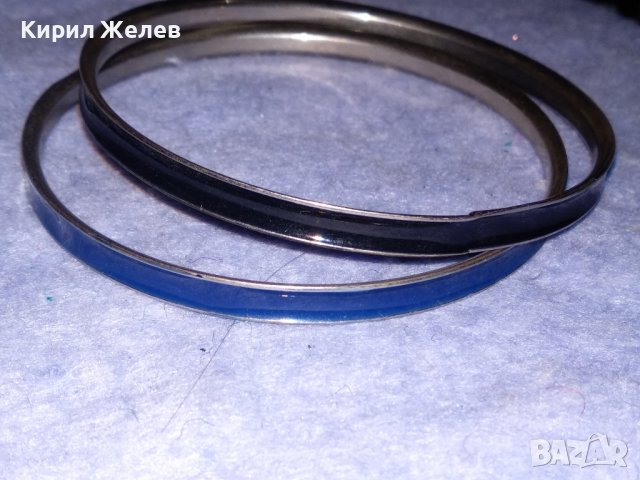 ДВЕ ЕЛЕГАНТНИ МОДНИ АРТ СТОМАНЕНИ ГРИВНИЧКИ СИНЯ и ЧЕРНА 37964, снимка 5 - Гривни - 40836422