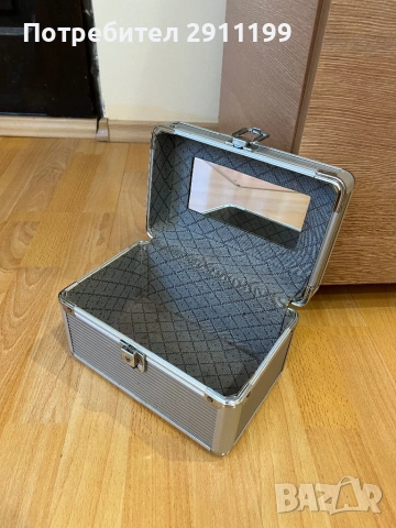 Малък алуминиев куфар, снимка 5 - Куфари с инструменти - 54243112