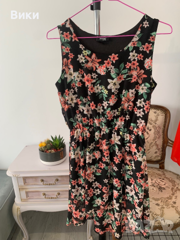 Асиметрична рокля 12-14г ръст 158-164 подходяща за размер XS, снимка 6 - Рокли - 44687429