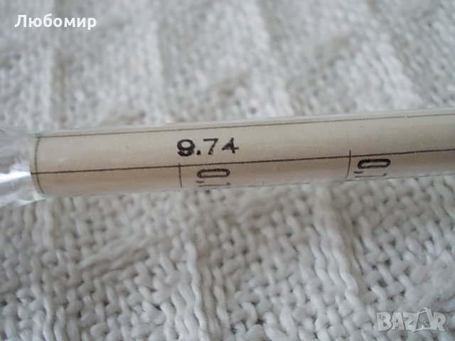 Ареометър 0.680 - 0.760 с термометър GDR, снимка 12 - Медицинска апаратура - 30394141