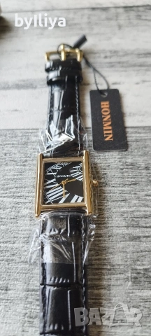 Чисто нов дамски часовник ! Луксозен дизайн , отлично качество , кварцов механизъм !