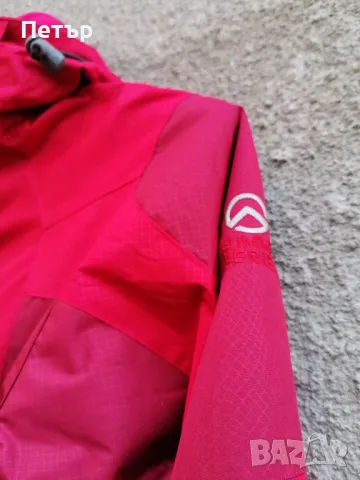 Продавам чисто ново червено малко дамско яке от две части The North Face , снимка 4 - Якета - 48406268