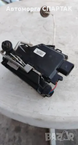 AUDI A4 B6 / A6 C5 ЗАКЛЮЧВАЩ МЕХАНИЗЪМ 4B2837016G ОТ СТРАНА НА ШОФЬОРА НА ПРЕДНАТА ВРАТА