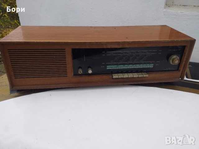 " Мелодия 16" Лампово радио , снимка 1 - Радиокасетофони, транзистори - 31184006