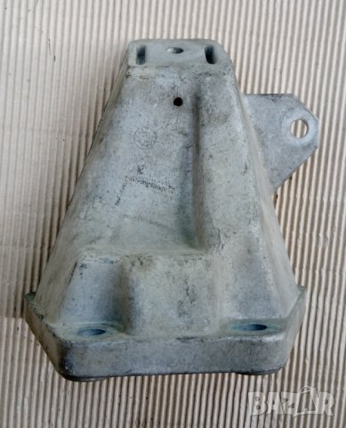 държач / лапа скоростна кутия- Audi-  8D0199308D, снимка 2 - Части - 37046277