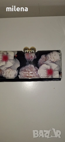 Ted Baker ново красиво портомоне