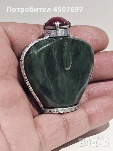 Антична китайска бутилка за емфие със зелен нефрит от династията Цин., снимка 2 - Антикварни и старинни предмети - 53946128