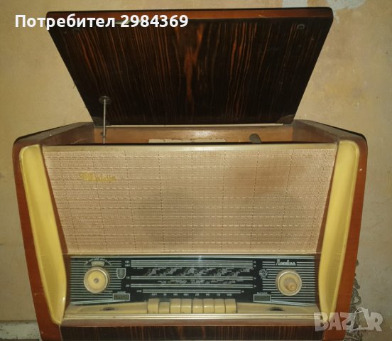 Радиограмофон ЛАТВИЯ с платнен калъф, снимка 1 - Колекции - 39483186