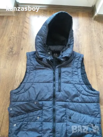 armani exchange - страхотен мъжки елек КАТО НОВ Л, снимка 5 - Други - 47884647