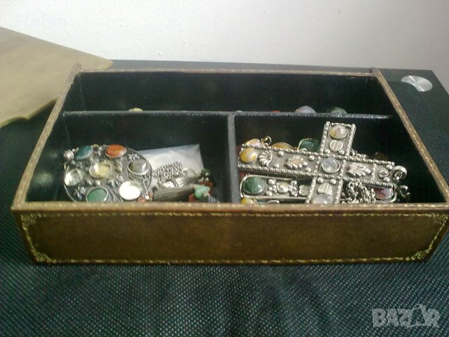 Кутия за бижута "Книга", снимка 9 - Антикварни и старинни предмети - 4233353