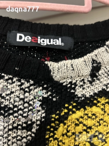 Черен пуловер Desigual с пайети „Say something nice“ (размер S) , снимка 4 - Блузи с дълъг ръкав и пуловери - 56536938