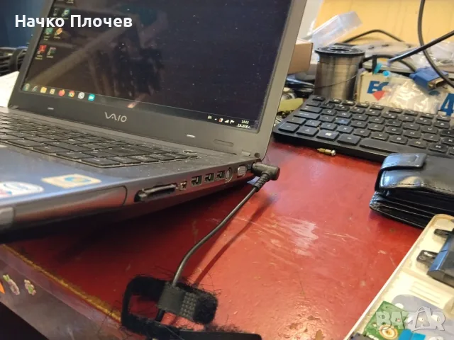 Лаптоп Sony Vaio T5500 / 2GB RAM / БЕЗ забележки + Оригинално зарядно, снимка 4 - Лаптопи за дома - 55948575