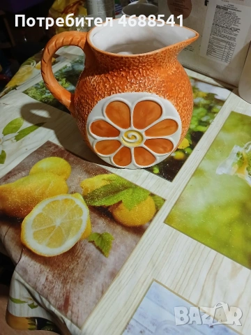 Стъклена ваза + сувенирна кана , снимка 2 - Вази - 53135920