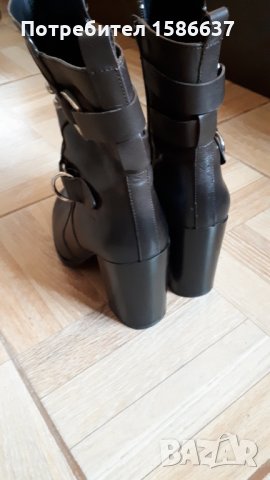 Боти, снимка 2 - Дамски боти - 32137626