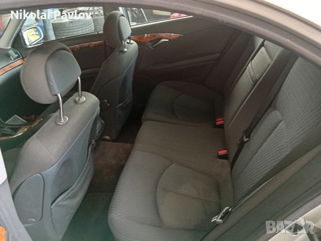 Резервна гума крик ключ и други части за Мерцедес Е Класа , снимка 9 - Части - 54217776