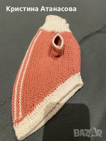 Дрешка за куче ръчно плетена