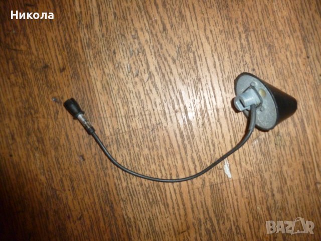 Основа за задна антена Голф 4, снимка 2 - Части - 40370120