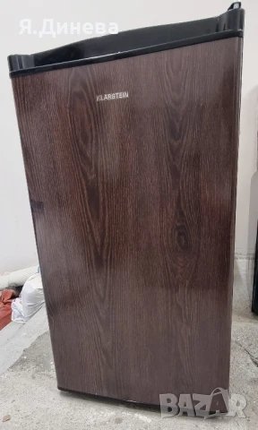 Хладилник 90L Klarstein с дървесен дизайн 