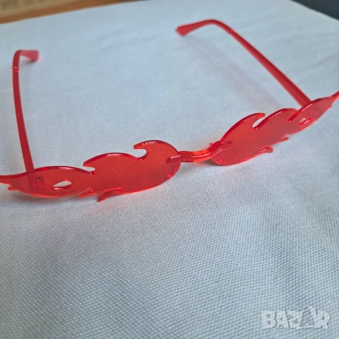 Дамски очила - пламъчета - 2 бр., снимка 3 - Слънчеви и диоптрични очила - 50671223