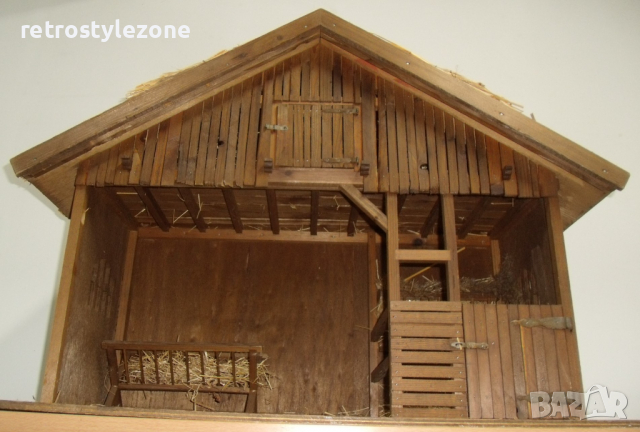 № 6137 стара дървена къща / обор   - ръчна изработка   - дърво , слама   - размер 80 / 62 / 41 см   