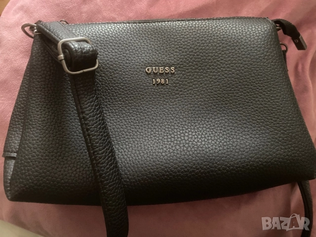 Дамска чанта Guess