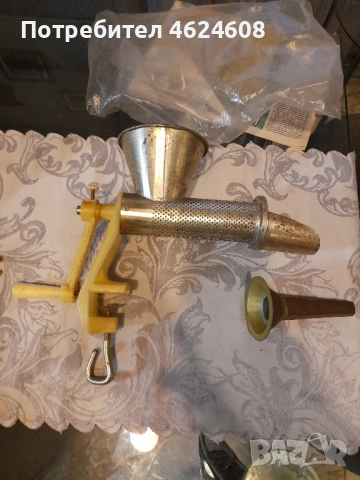 Машинка за мелене на домати 