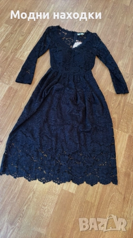 Дантелена рокля