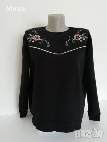 Черна блуза с два цветни орнамента, снимка 1 - Блузи с дълъг ръкав и пуловери - 37829089