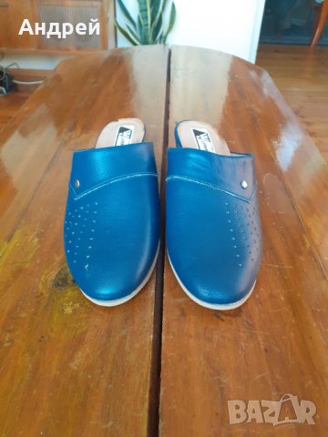 Стари дамски чехли Младост