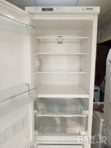 Голям два метра комбиниран хладилник с фризер Миеле Miele 2 години гаранция!, снимка 10 - Хладилници - 44252119