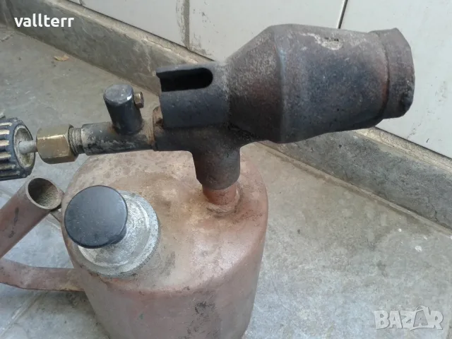  стол бармански,водна помпа,,очила UW бензин помпа,поялна станция,.корпус пръскачка 16 литра, снимка 8 - Други стоки за дома - 55273257