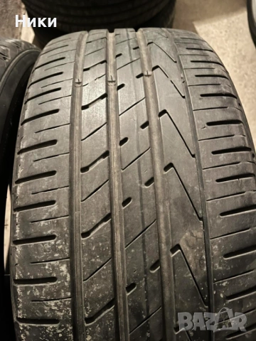 2 бр. 235/55/18 HANKOOK ,DOT 3520 , снимка 4 - Гуми и джанти - 54155633