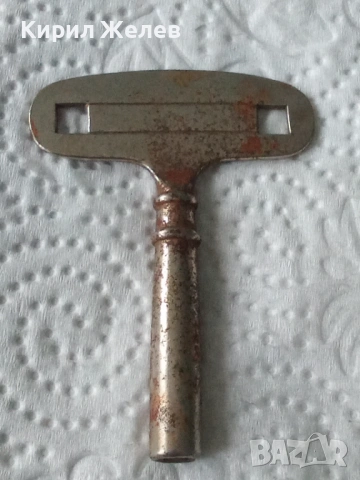Ключ за стенен часовник 53390, снимка 2 - Антикварни и старинни предмети - 53137587