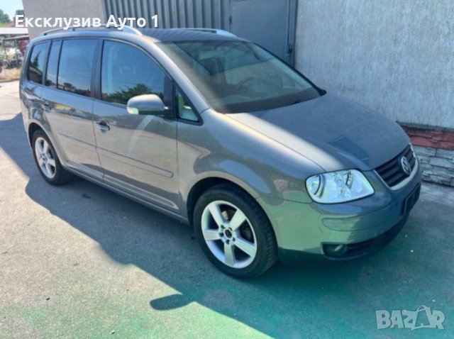 VW Touran 2.0 FSI, снимка 8 - Автомобили и джипове - 44274565