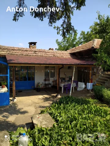 ПРОДАВА: Къща на два етажа с 4 дка двор, с. Дъскот, област В. Търново, снимка 2 - Къщи - 56191312