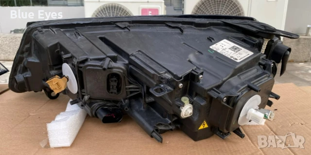 Оригинален фар HELLA за Фолкваген Туарег (VW Touareg) Facelift, снимка 2 - Части - 45698481