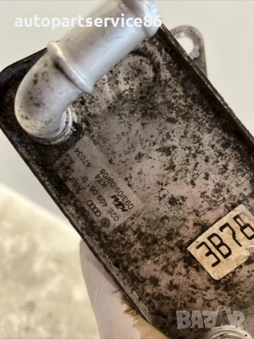 Радиатор за масло за Volkswagen Scirocco 2.0 Tfsi (2008) 02E409061B, снимка 2 - Части - 54192464