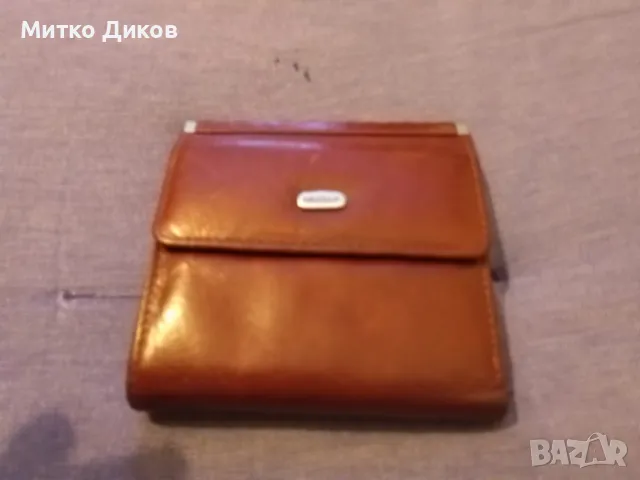 Портмоне марково на Десисан естествена кожа 100х100мм като ново