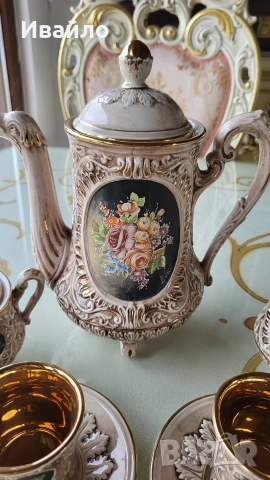 Сервиз за кафе Capodimonte , снимка 2 - Сервизи - 54091885