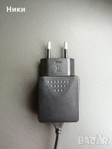 Адаптер зарядно , снимка 4 - Кабели и адаптери - 31608557
