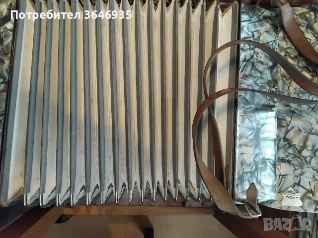 Акордеон Велтмейстер 40 баса с 4 регистъра., снимка 4 - Акордеони - 53132194