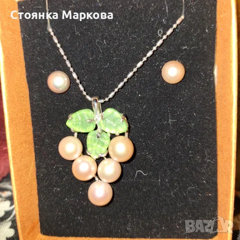 Естествени перли и нефрит, снимка 2 - Бижутерийни комплекти - 48437026