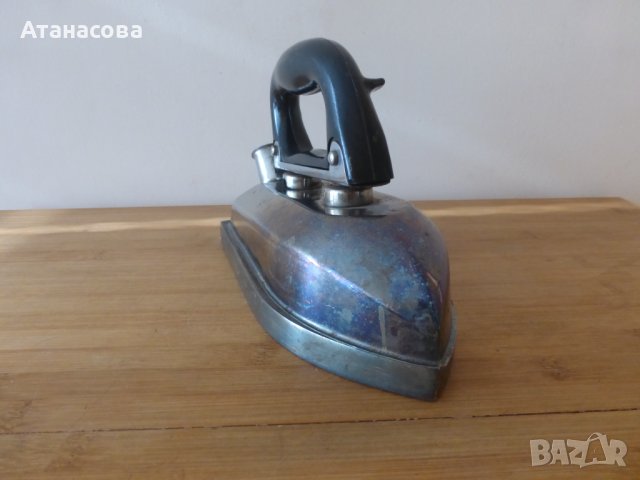 Стара електрическа ютия 1967 г, снимка 3 - Антикварни и старинни предмети - 42348397