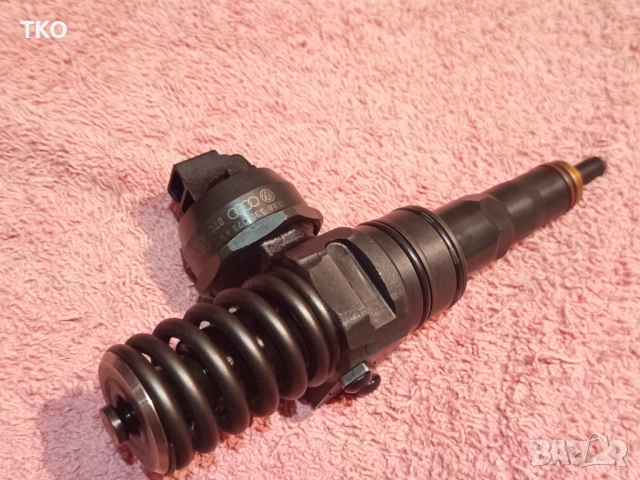 Помпа дюза Bosch за VW AUDI Skoda Seat - 1.9TDI, снимка 3 - Части - 52929729