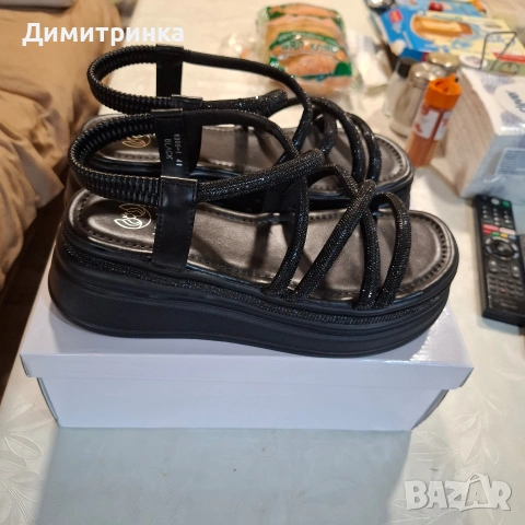 Дамски сандали