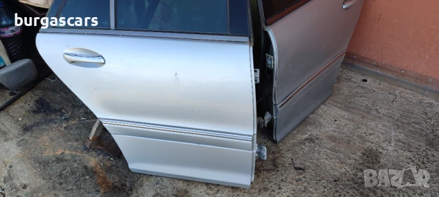 Врата задна лява дясна Mercedes C220 W203 комби - 100лв, снимка 3 - Части - 50493282